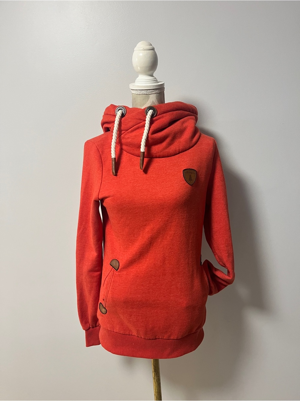 Wanakome Artemis Ember Red Hoodie Size Small